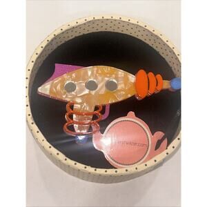 Erstwilder Roxy’s Ray Gun Brooch-2016-RARE